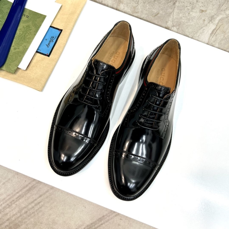 G*u*i leather shoes